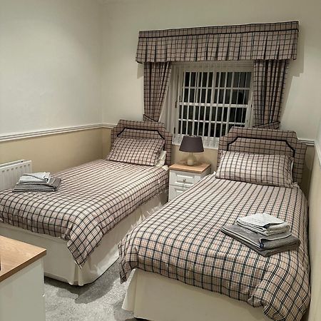 Vane House Bed & Breakfast Озмодърли Екстериор снимка