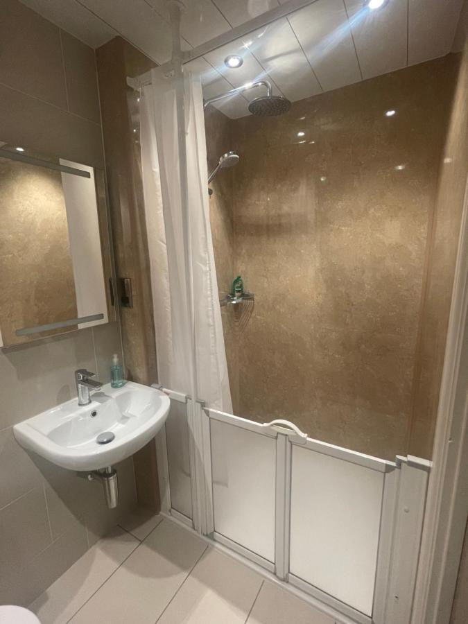 Vane House Bed & Breakfast Озмодърли Екстериор снимка