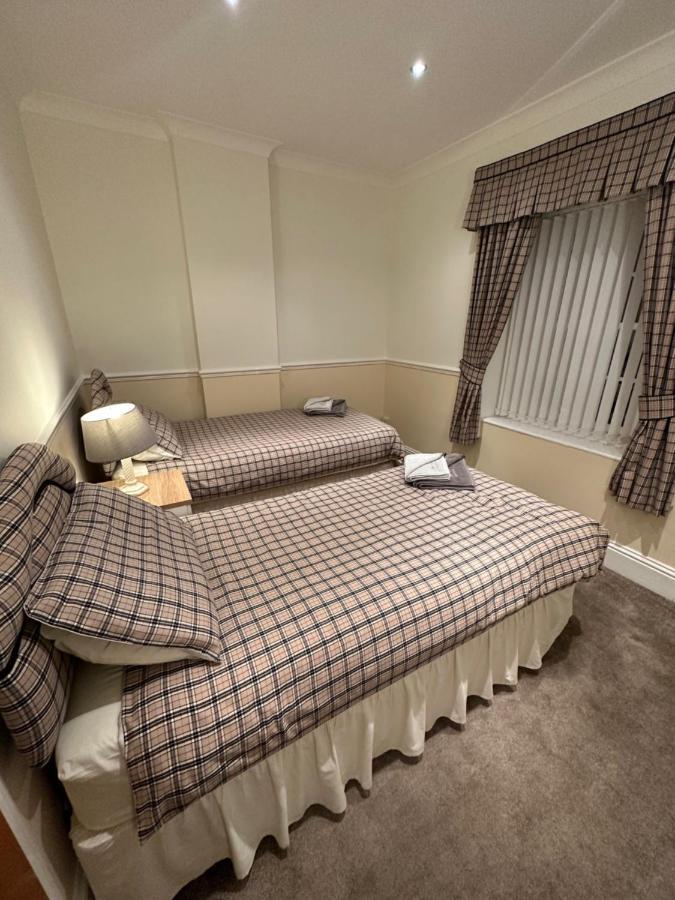 Vane House Bed & Breakfast Озмодърли Екстериор снимка