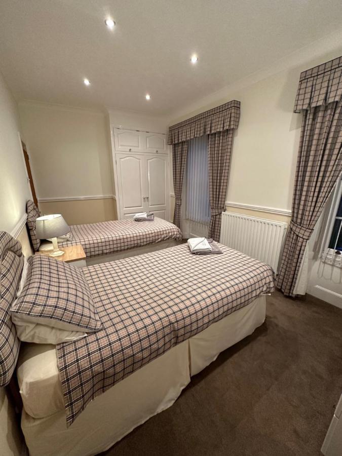Vane House Bed & Breakfast Озмодърли Екстериор снимка