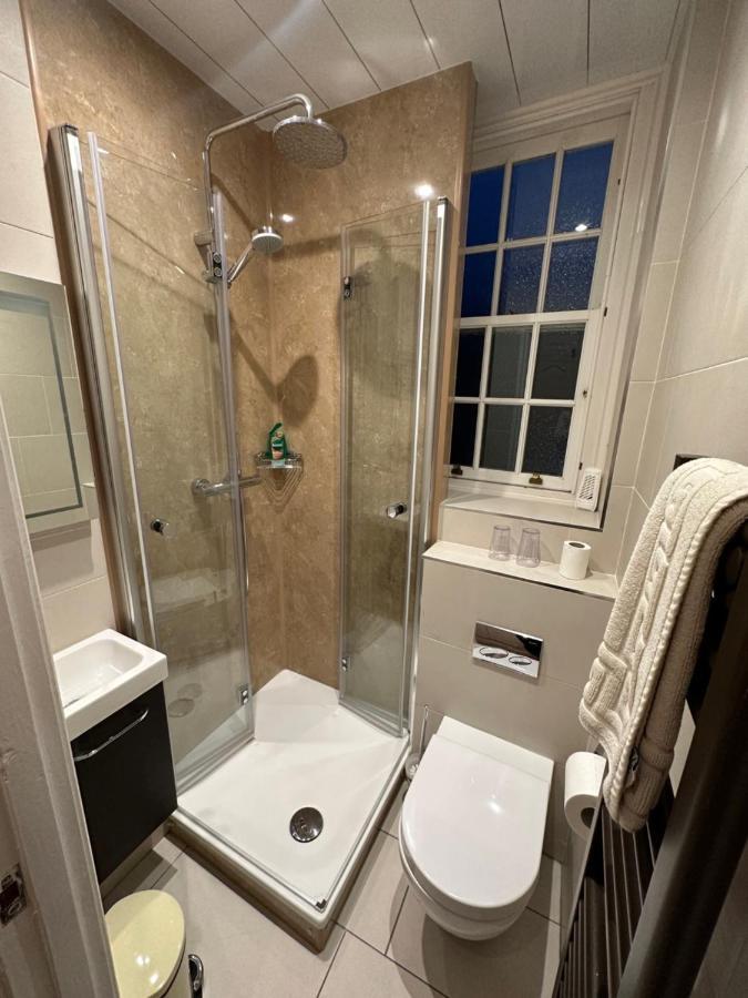 Vane House Bed & Breakfast Озмодърли Екстериор снимка